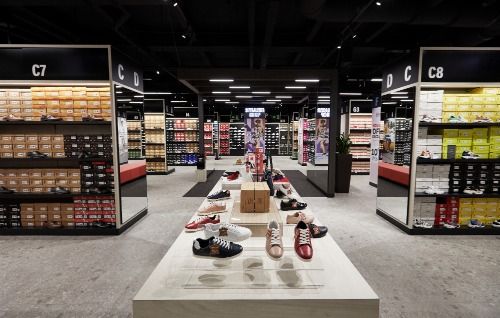 La cadena francesa Besson llega a España con la apertura de la tienda de calzado más grande de Madrid