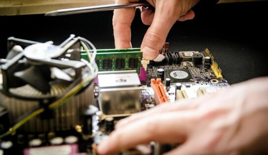 El «outsourcing» de servicios informáticos, lo mejor para mantener y reparar los dispositivos, según Redkom