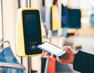 Los usuarios de transporte urbano e interurbano demandan un cambio de paradigma en las formas de pago