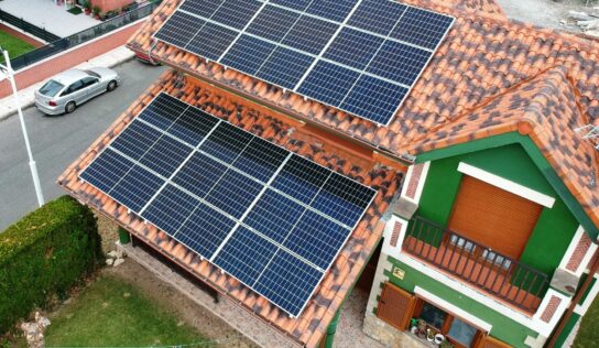 Isla Solar firma un acuerdo con Repsol para incorporar al sistema Solar Zero las baterías virtuales