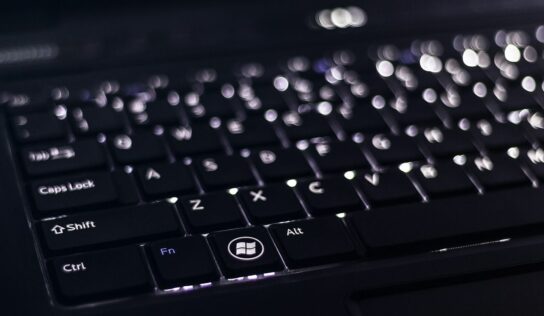 Redkom advierte de cómo el mantenimiento informático puede ahorrar costes empresariales