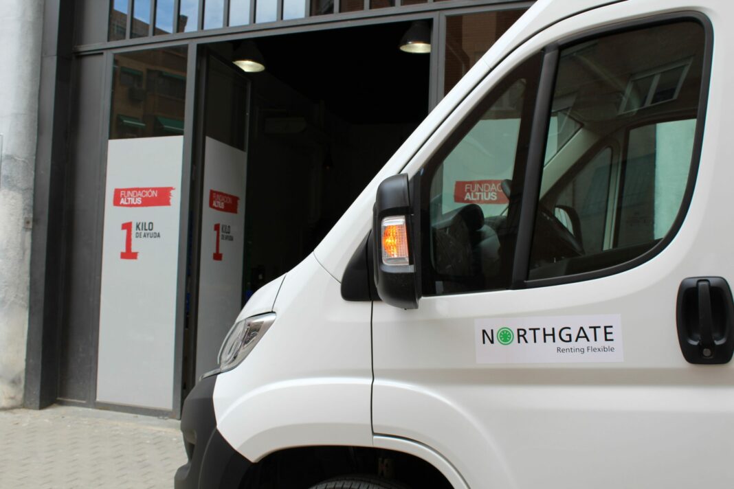 Northgate reafirma su compromiso con la sociedad cediendo un vehículo de su flota a la Fundación Altius