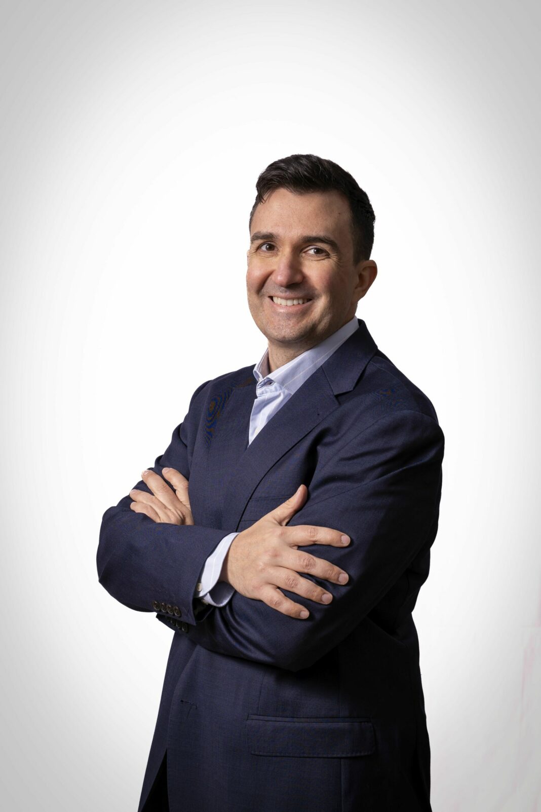 QUBIC nombra al visionario de tecnología Alberto Fernández representante en Europa