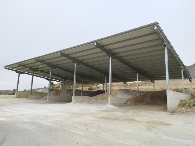 CARM revoluciona el sector agropecuario con sus nuevas naves y granjas modulares galvanizadas