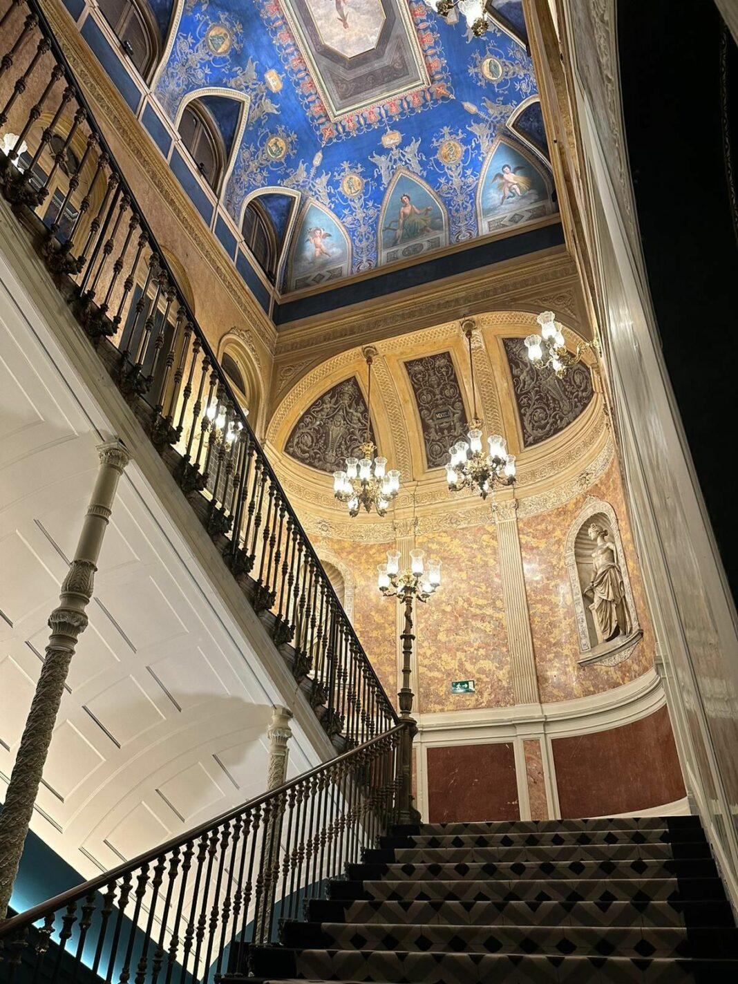 La II edición de los Premios Pilgrim congregó anoche a numerosos rostros conocidos en el Palacio de Gaviria