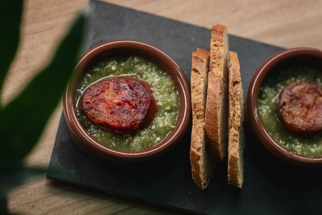 Una barra asturiana en el centro de Madrid se convierte en una fusión de productos asturianos mexicanos