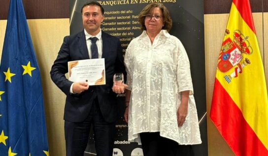 La aceleradora de franquicias Alfa F recibe el premio a la ‘Empresa que ha aportado innovación al mundo de la franquicia’