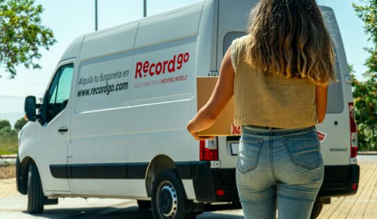 La era de la movilidad flexible: Record go Mobility estrena oficina de alquiler de furgonetas en Barcelona