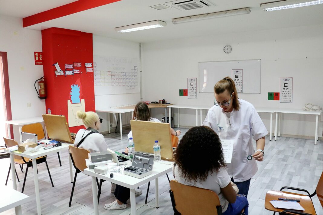 Ver para Crecer da nuevas oportunidades laborales desde la salud visual en Getafe