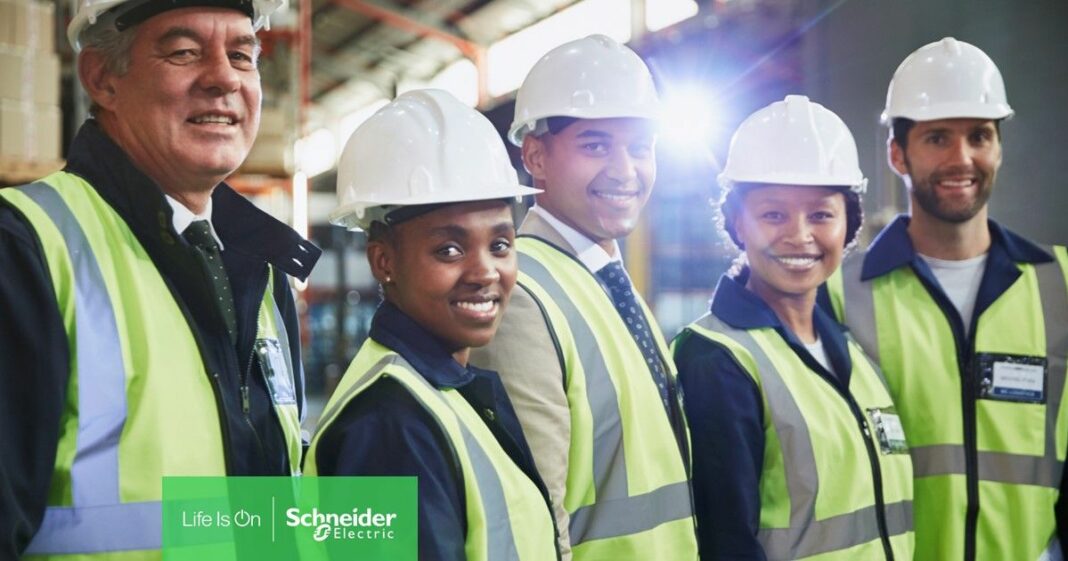 Schneider Electric colabora con la Fundación WageIndicator para promover salarios dignos